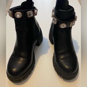 Black Madden Girl Boots in size 7M
